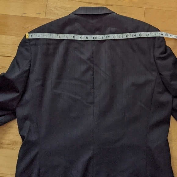Hugo Boss dark blue striped 100% virgin wool blazer size 44L - Picture 7 of 11